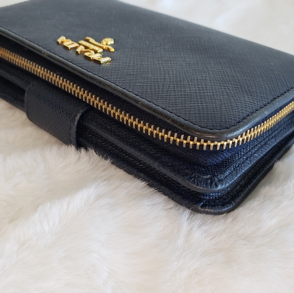 Prada Wallet - Picture 8 of 12